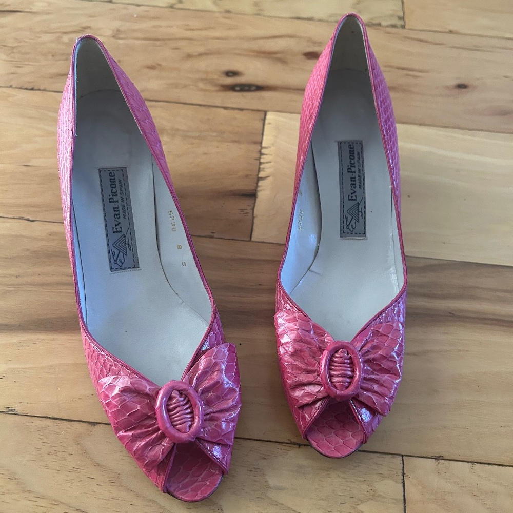 Vintage 80’s Evan Picone Pink Snakeskin Kitten Heel